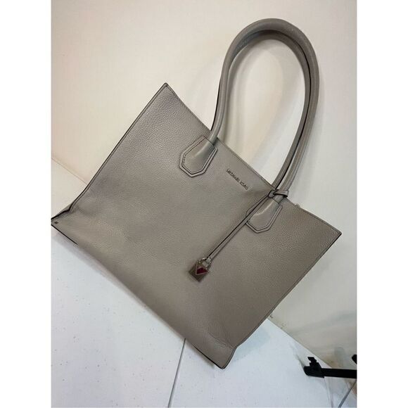 Michael Kors gray handbag satchel sturdy lock - Picture 1 of 13